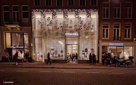 chanel amsterdam contact number.